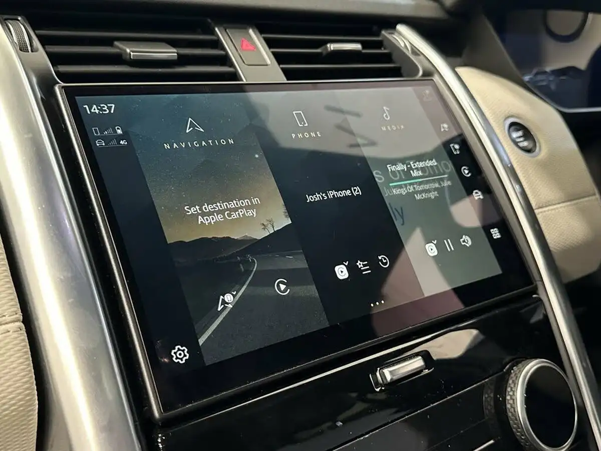 2021-land-rover-discovery-30-d300-r-dynamic-hse-big-33