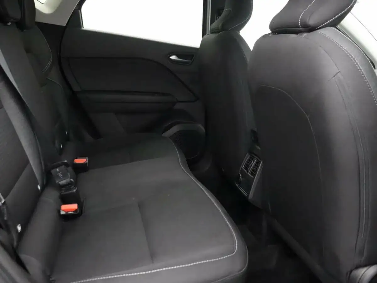 2021-renault-captur-13-tce-iconic-edition-big-23