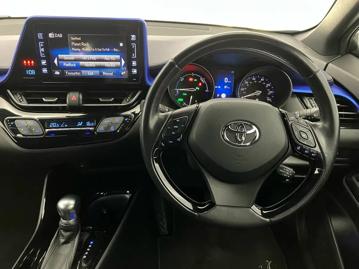 2017-toyota-c-hr-18-vvt-i-dynamic-big-14