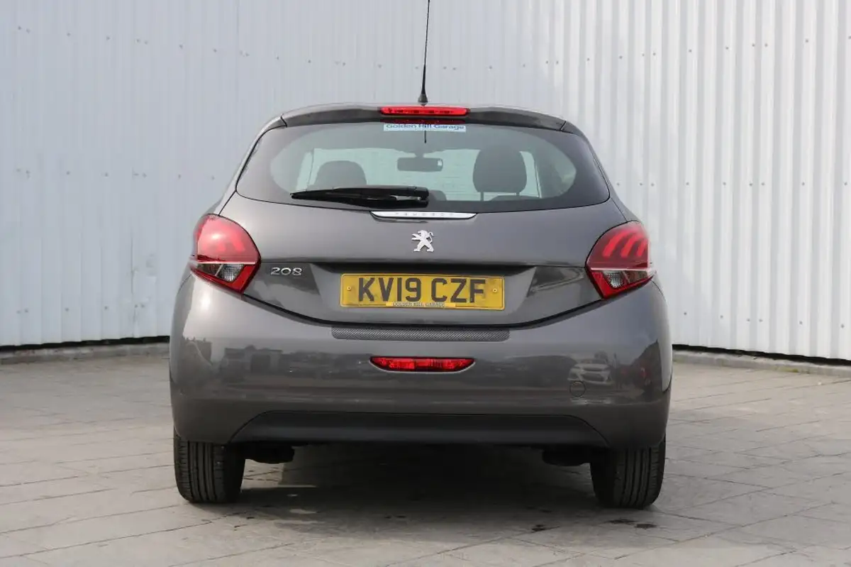 2019-peugeot-208-12-puretech-active-82bhp-ss-big-4