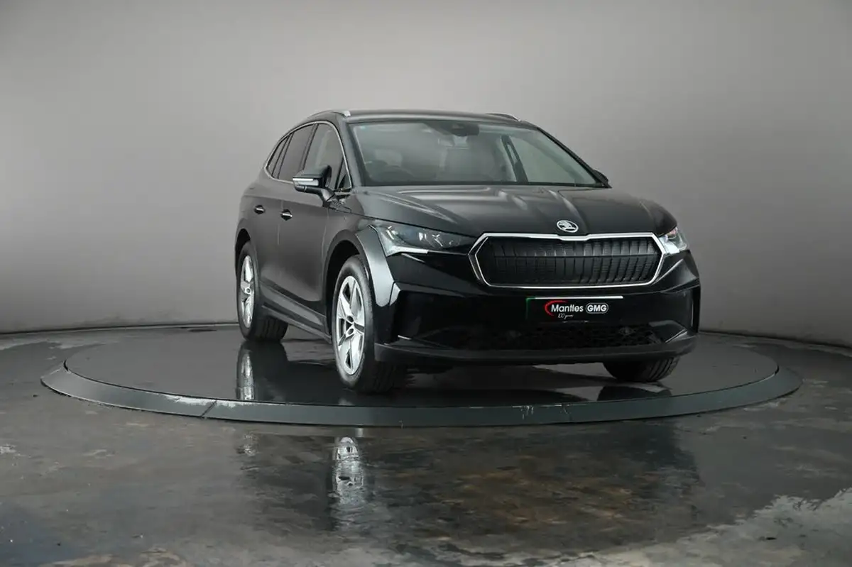 2023-skoda-enyaq-e-80-82-kwh-station-wagon-big-3