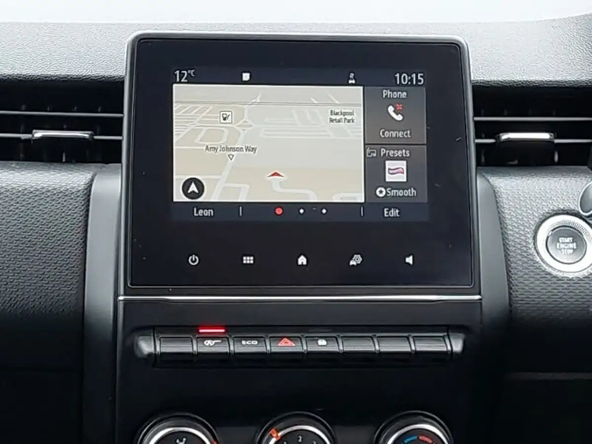 2020-renault-clio-10-sce-iconic-75bhp-big-6