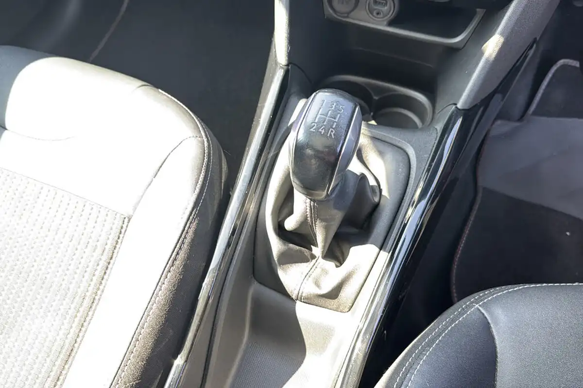 2018-peugeot-2008-suv-12-puretech-allure-premium-ss-big-11