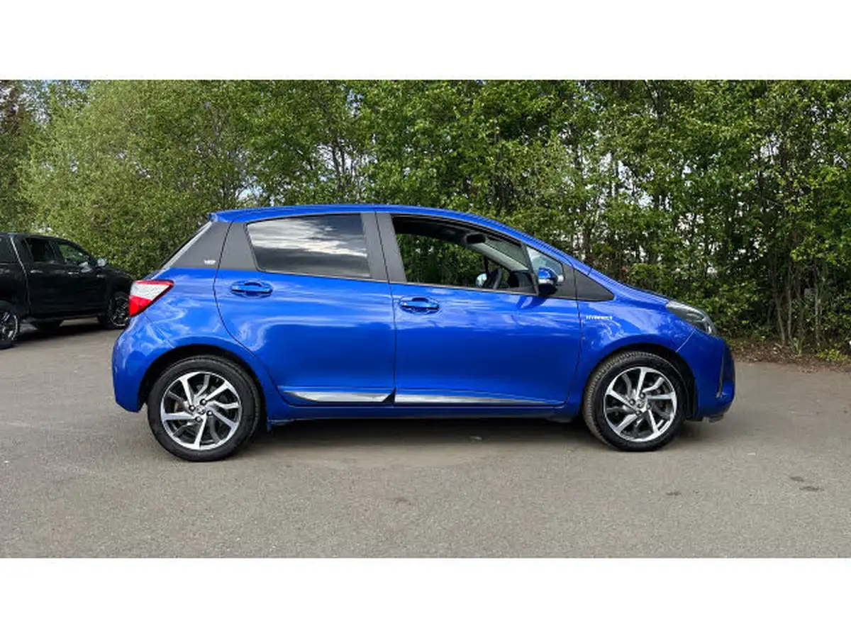 2020-toyota-yaris-15-vvt-i-y20-98bhp-hybrid-1497cc-e-cvt-big-15