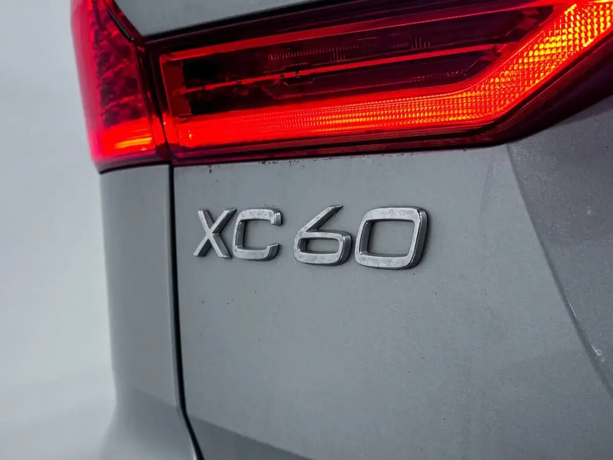 2018-volvo-xc60-20td-d5-inscription-pro-powerpulse-awd-big-11