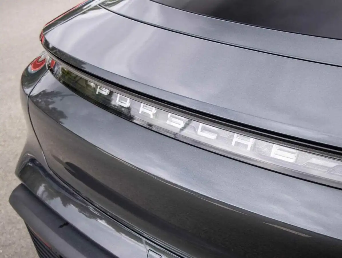 2021-porsche-taycan-e-4s-571ps-performance-battery-plus-big-22