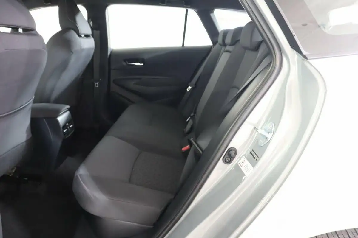 2021-toyota-corolla-18-vvt-i-icon-tech-spare-wheel-touring-sports-5d-big-13