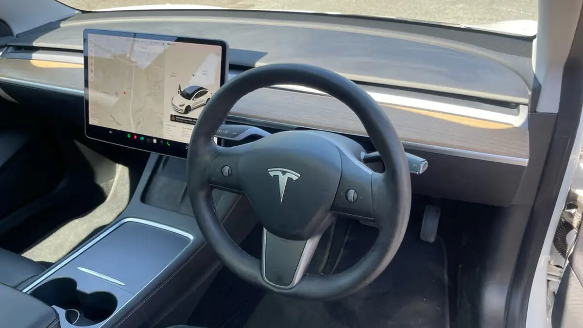 2021-tesla-model-3-e-long-range-4x4-big-8