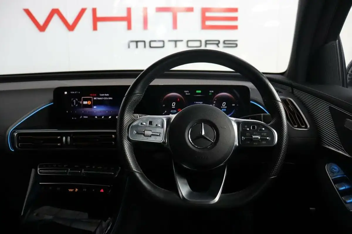 2020-mercedes-benz-eqc-e-eqc-400-amg-line-big-37