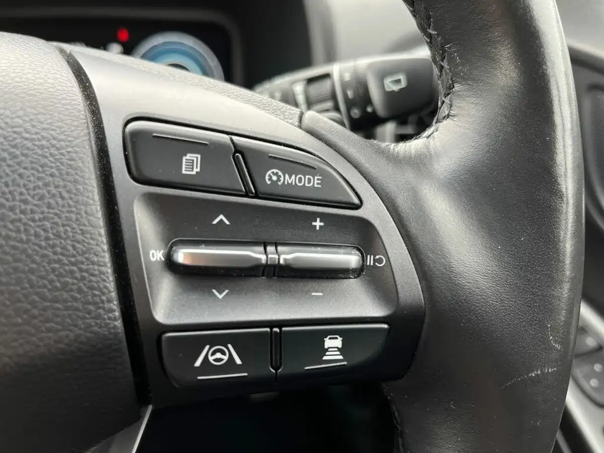 2022-hyundai-kona-e-premium-204ps-64kwh-7kw-obc-big-44