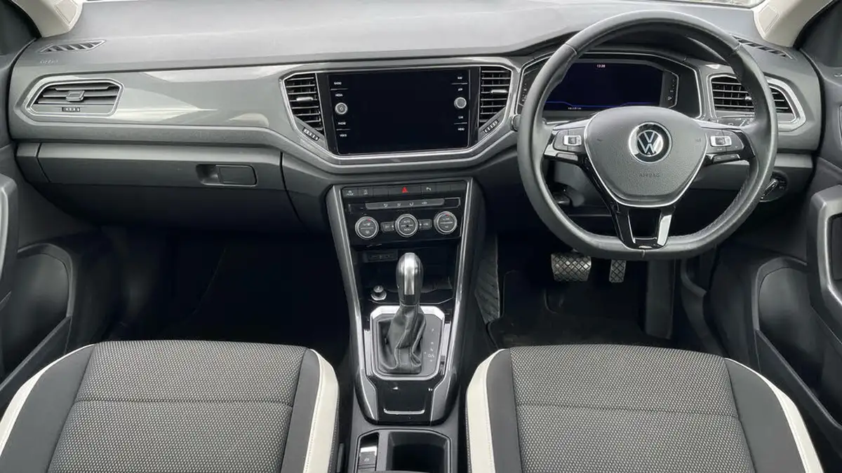 2021-volkswagen-t-roc-15-tsi-sel-dsg-big-10