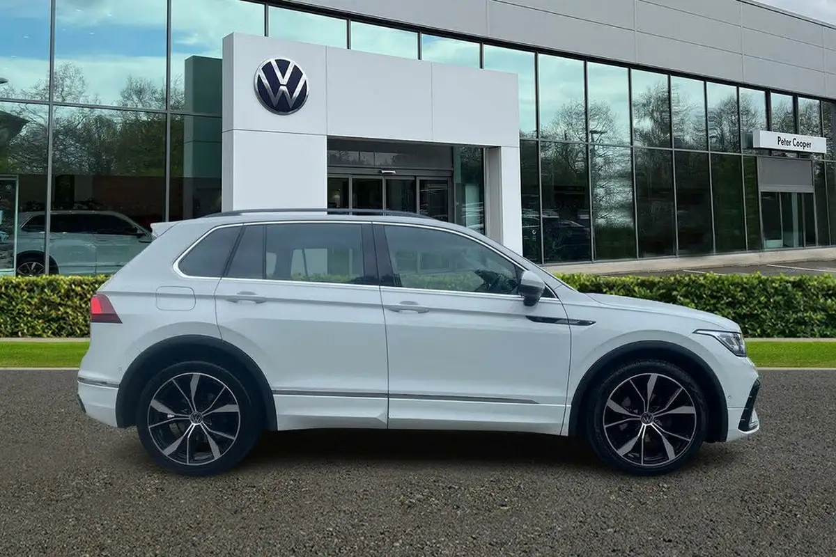 2023-volkswagen-tiguan-20tdi-r-line-edition-big-3