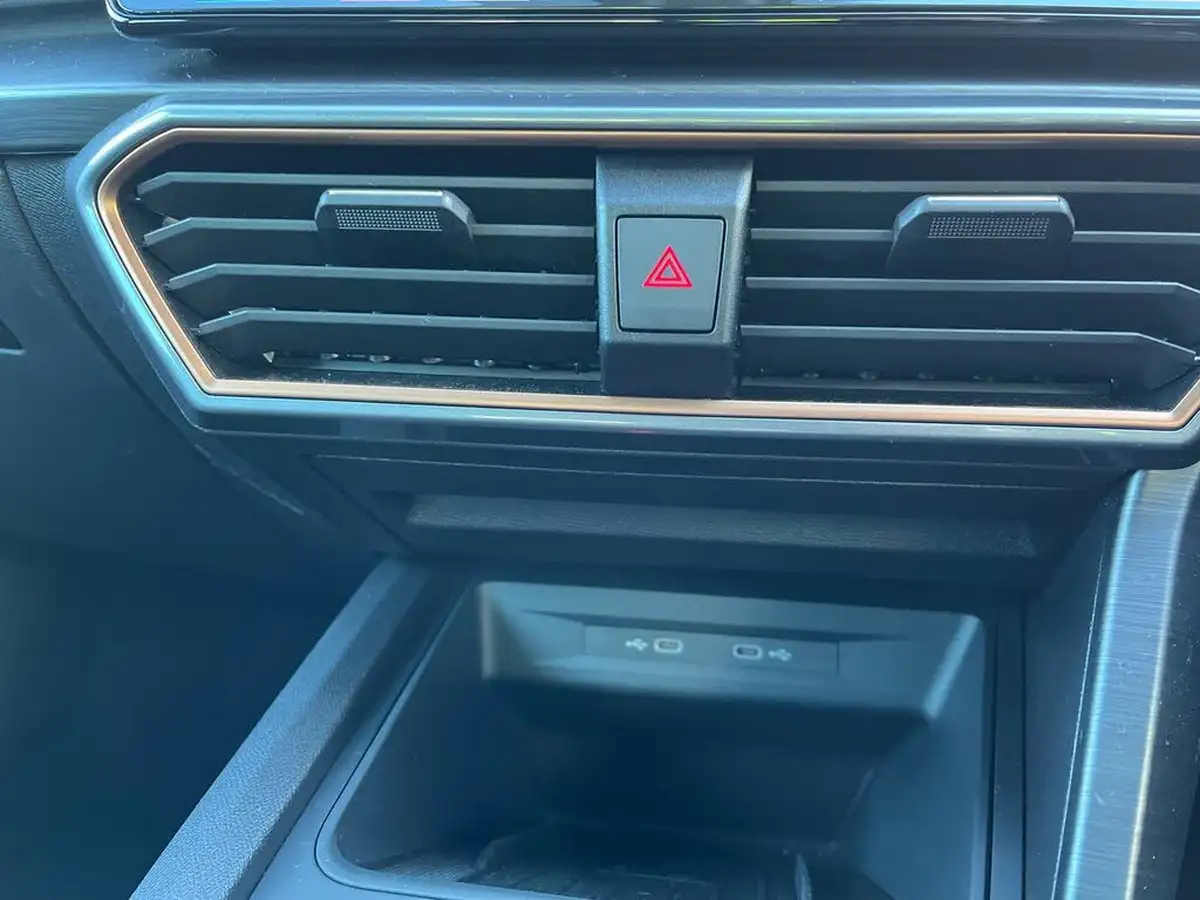 2023-cupra-leon-nf-15-etsi-v1-hatchback-big-28