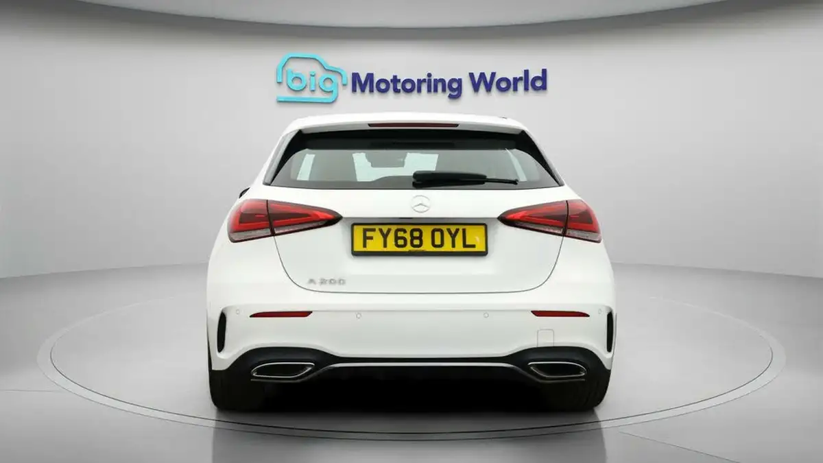 2018-mercedes-benz-a-class-13-a200-amg-line-premiumss-hatchback-5d-7g-dct-big-5