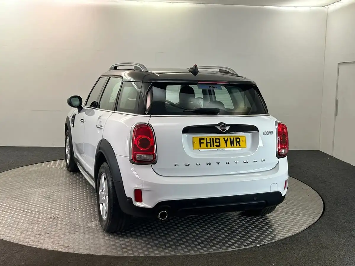2019-mini-countryman-15-cooper-classic-big-4