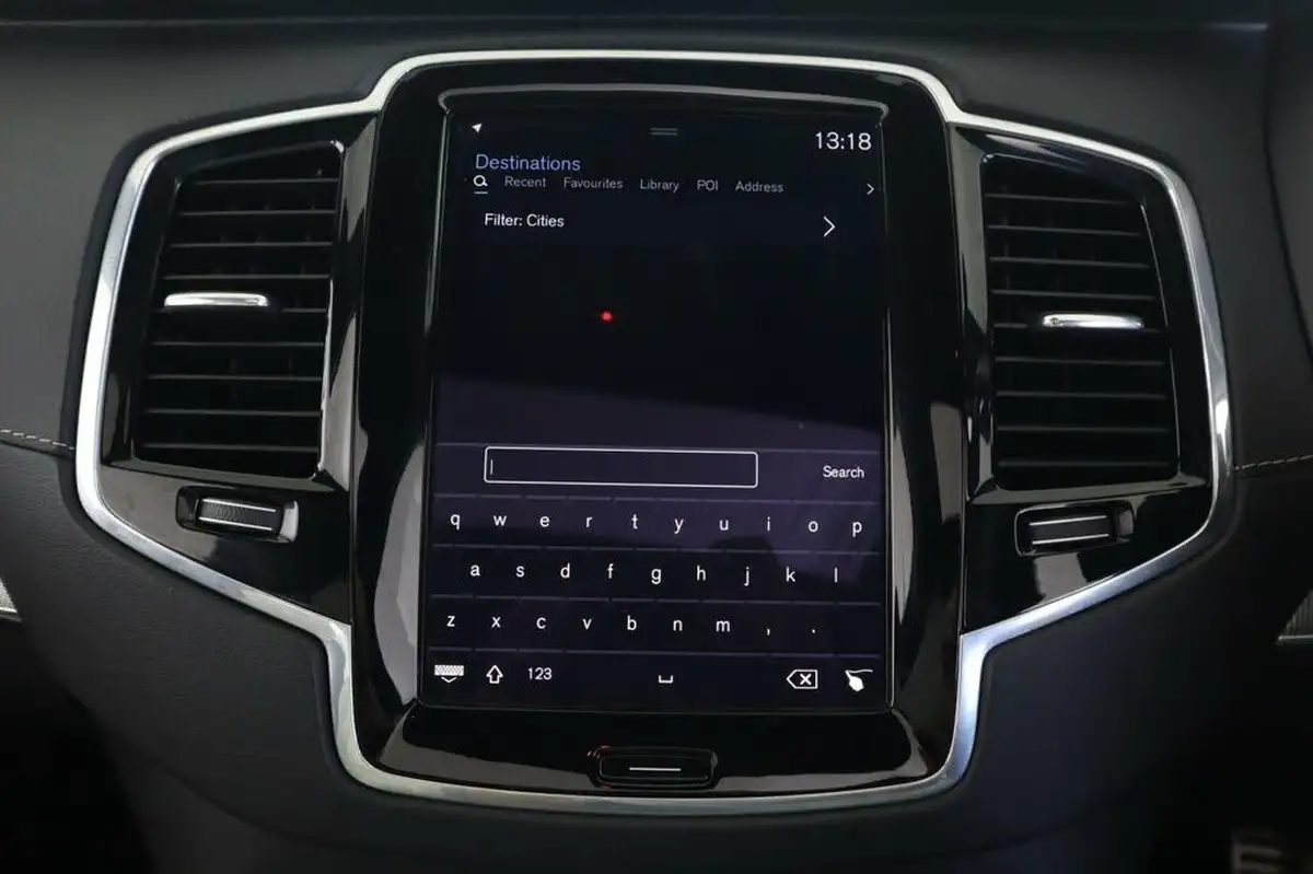 2019-volvo-xc90-20-t8-r-design-pro-390bhp-big-40
