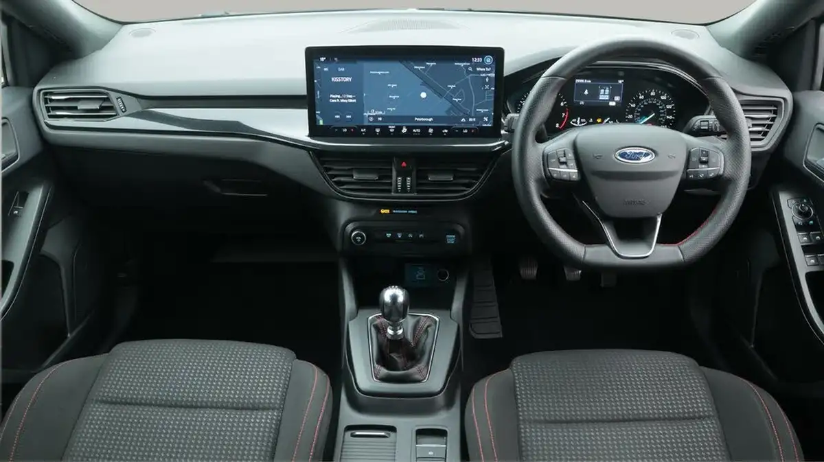 2022-ford-focus-10t-st-line-125ps-hatchback-big-13