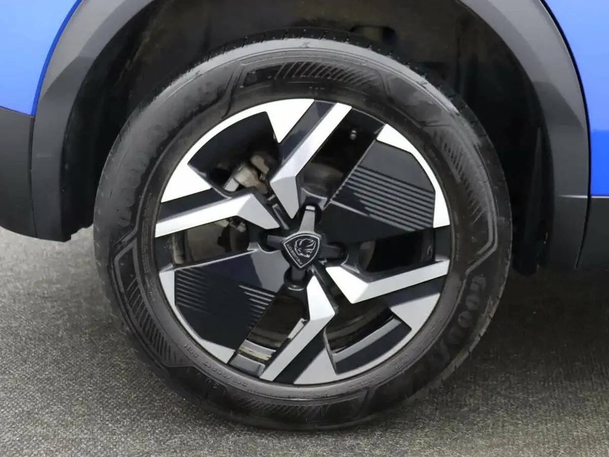 2024-peugeot-2008-suv-12-puretech-gt-130ps-eat8-big-6