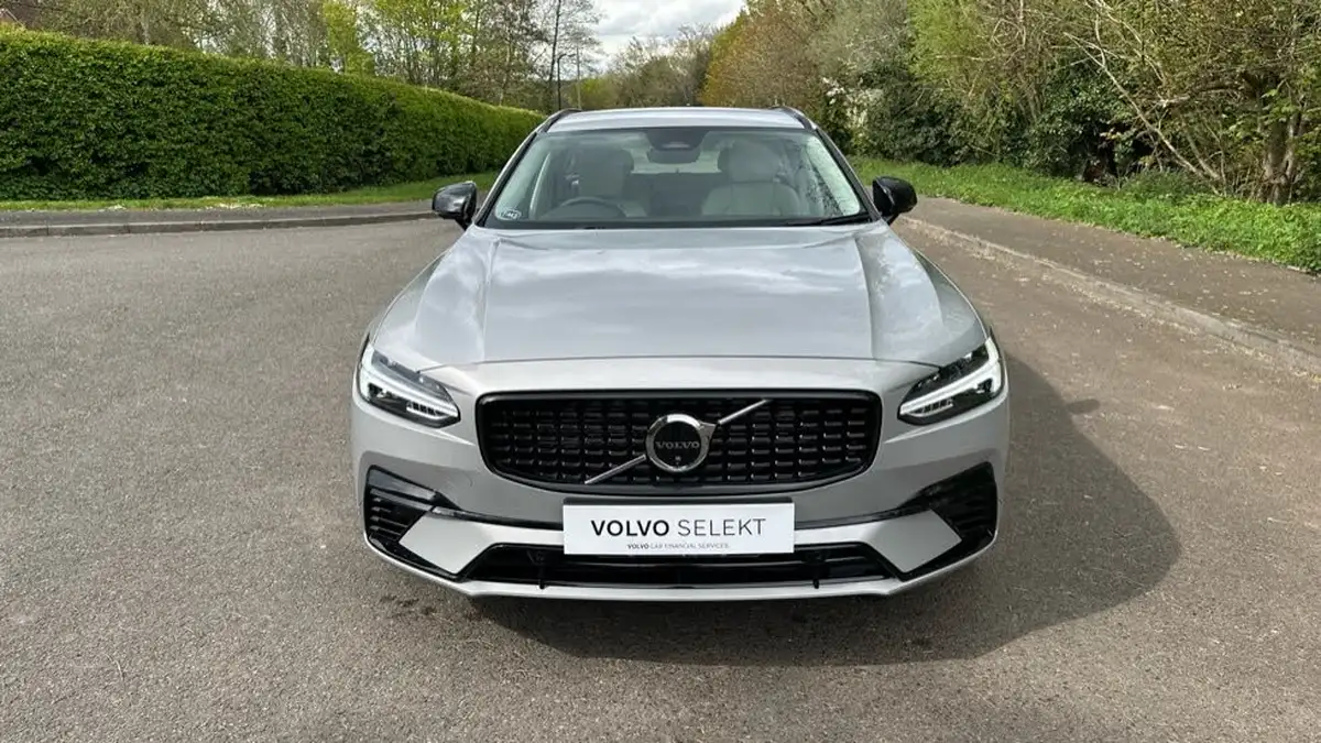 2025-volvo-v90-20-t6-plus-345bhp-dark-big-37