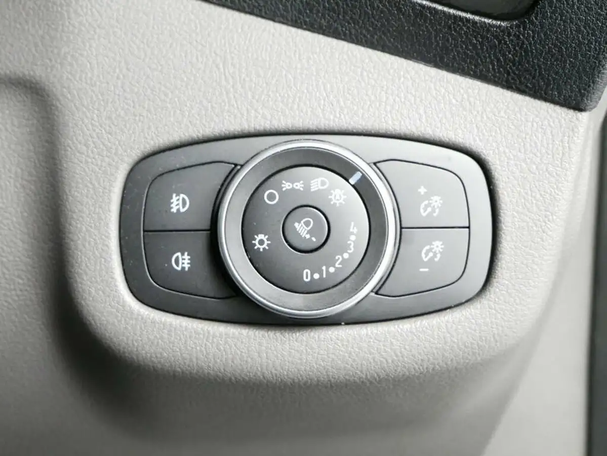 2020-ford-transit-connect-15-ecoblue-l1-200-limited-big-29