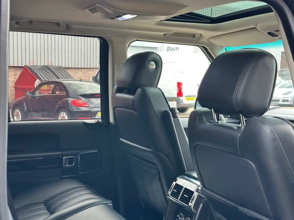 2012-land-rover-range-rover-44td-vogue-big-14