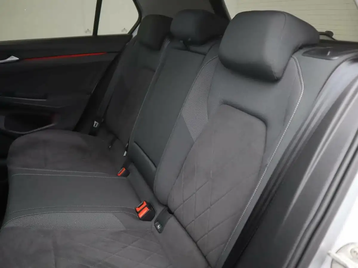 2020-volkswagen-golf-20tdi-style-150ps-hatchback-dsg-big-14