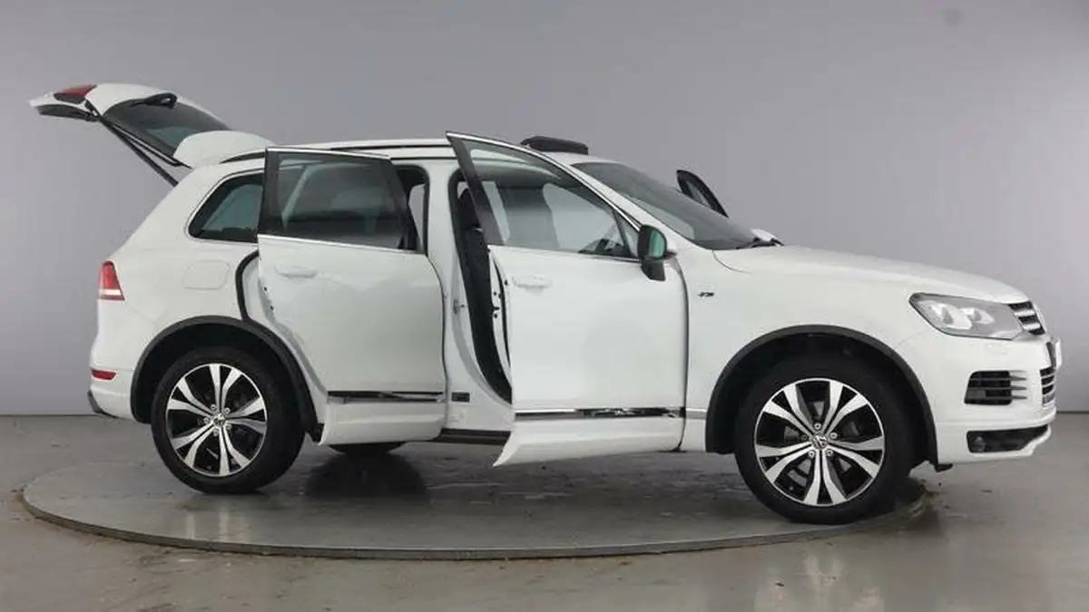 2014-volkswagen-touareg-30td-r-line-245ps-bmtss-big-9