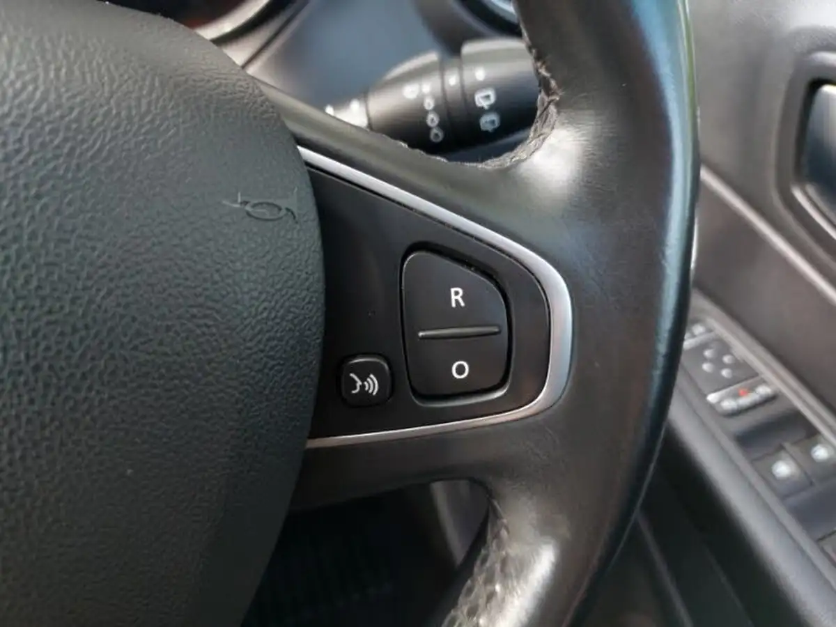 2018-renault-captur-09-tce-dynamique-s-nav-big-18
