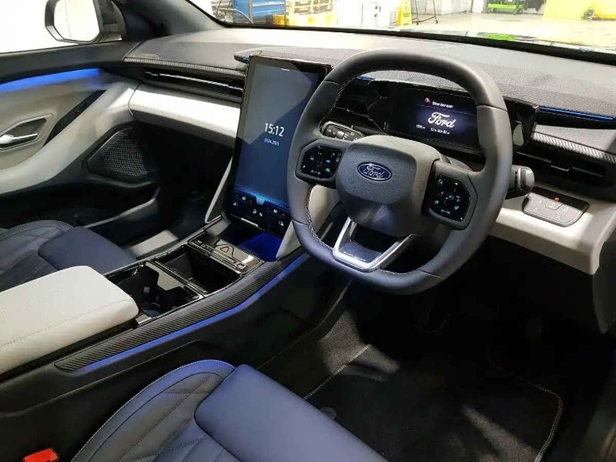 2024-ford-explorer-e-premium-286ps-77kwh-big-15
