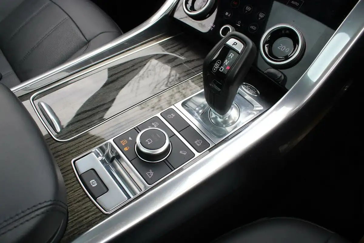 2018-land-rover-range-rover-sport-30-v6-hse-dynamic-big-34