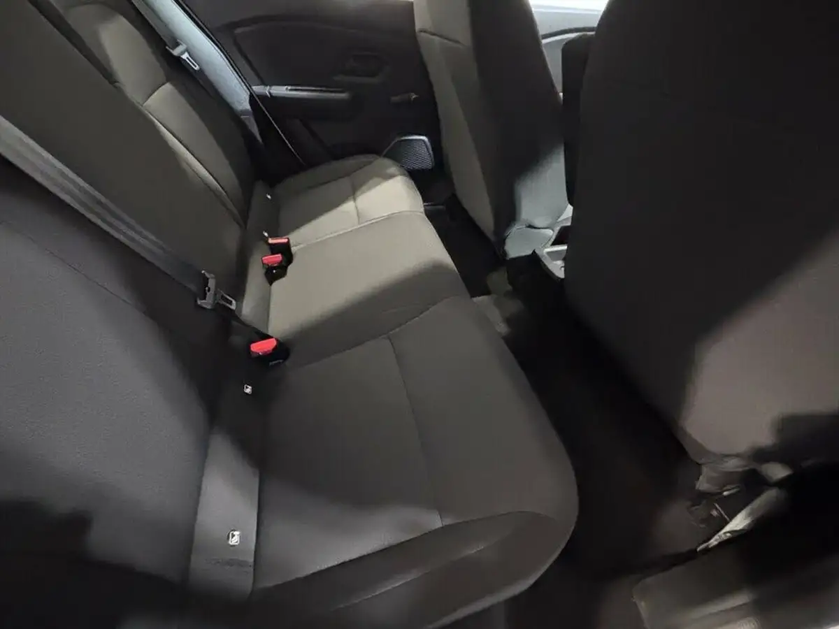 2021-dacia-sandero-10-sce-essential-big-12
