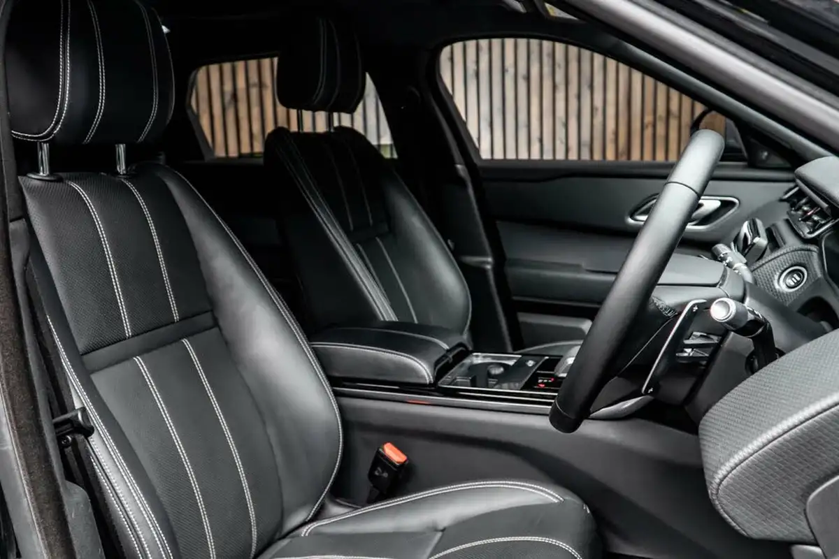 2021-land-rover-range-rover-velar-20-d200-velar-edition-big-1