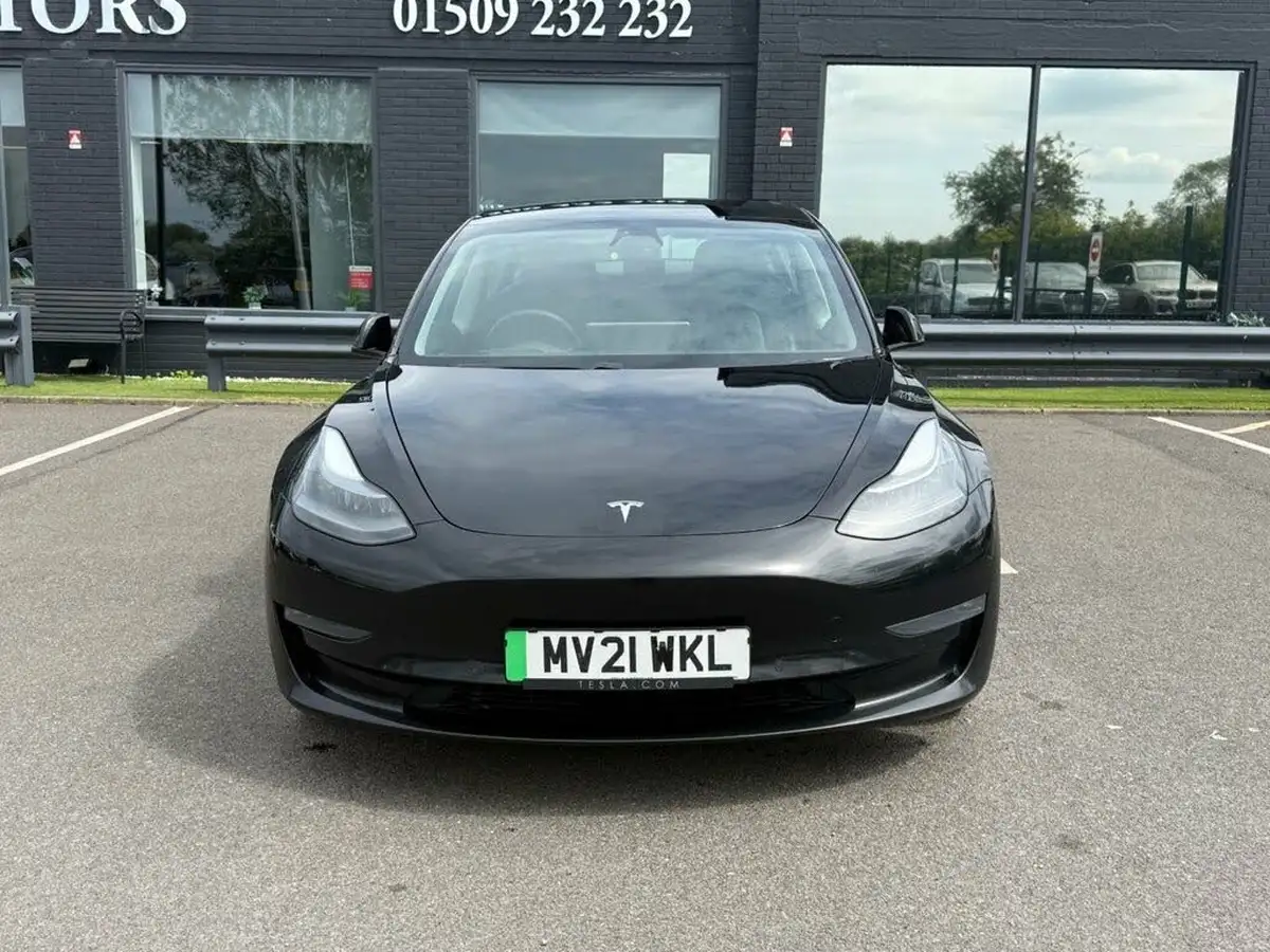 2021-tesla-model-3-e-long-range-4x4-big-1