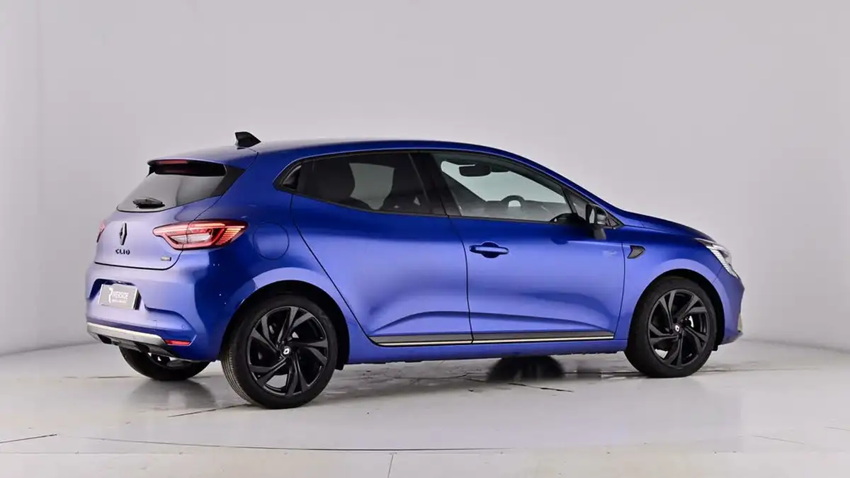 2023-renault-clio-16-engineered-big-77
