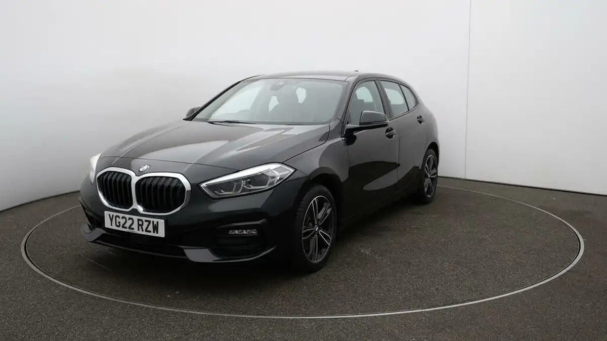 2022-bmw-1-series-15td-116d-sport-dct-big-29
