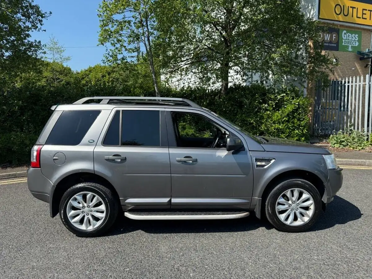 2010-land-rover-freelander-2-22sd4-hse-big-2