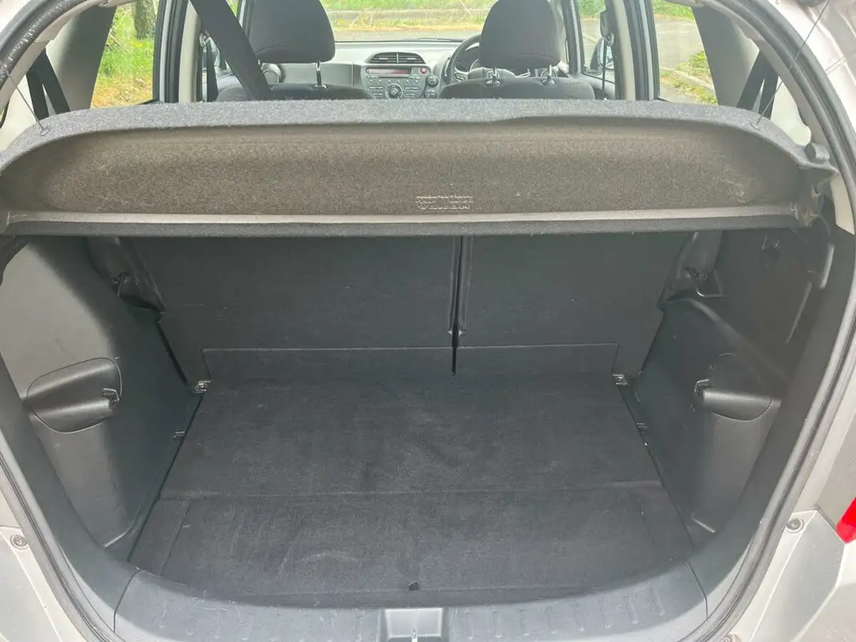 2012-honda-jazz-14-es-big-30