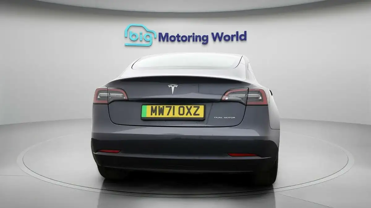 2021-tesla-model-3-e-long-range-awd-big-5