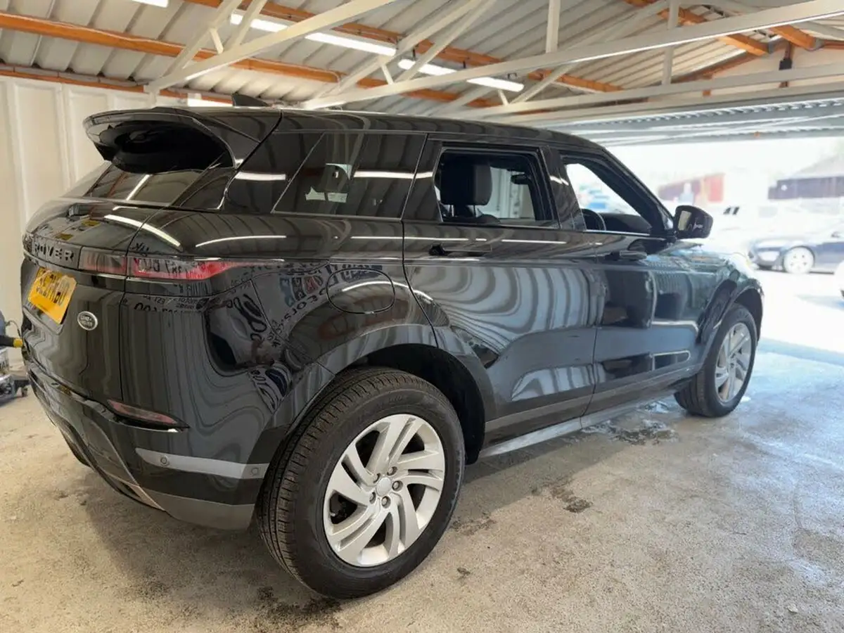2021-land-rover-range-rover-evoque-15-p300e-r-dynamic-s-big-4