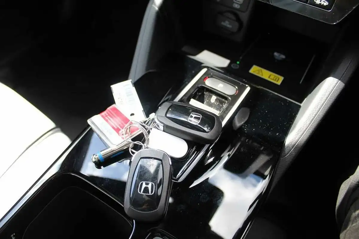 2024-honda-eny1-e-advance-big-29