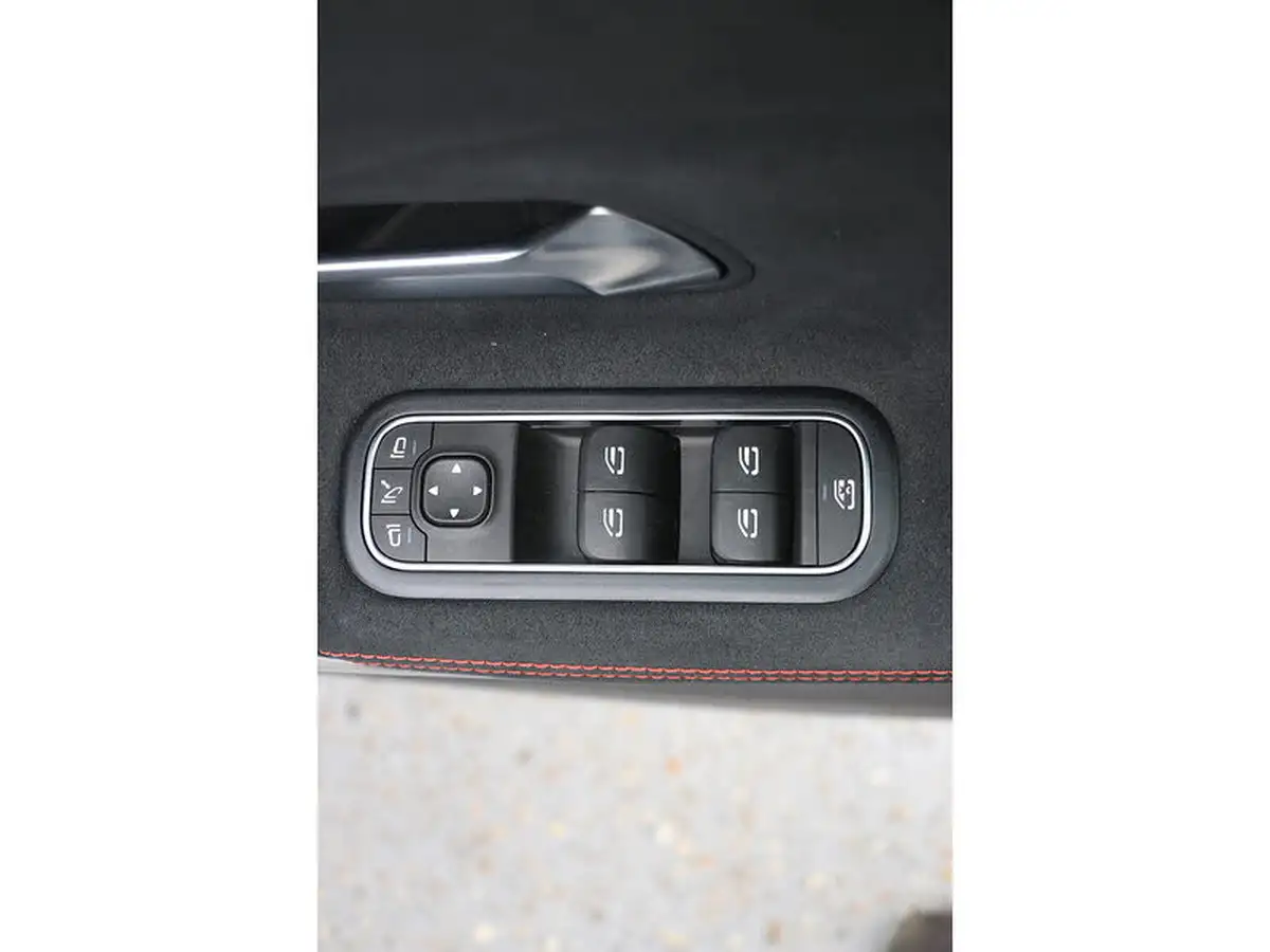 2018-mercedes-benz-a-class-13-a180-amg-line-executivess-7g-dct-big-20