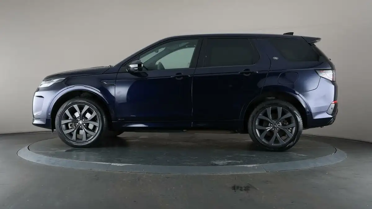 2021-land-rover-discovery-sport-15-p300e-r-dynamic-se-big-3