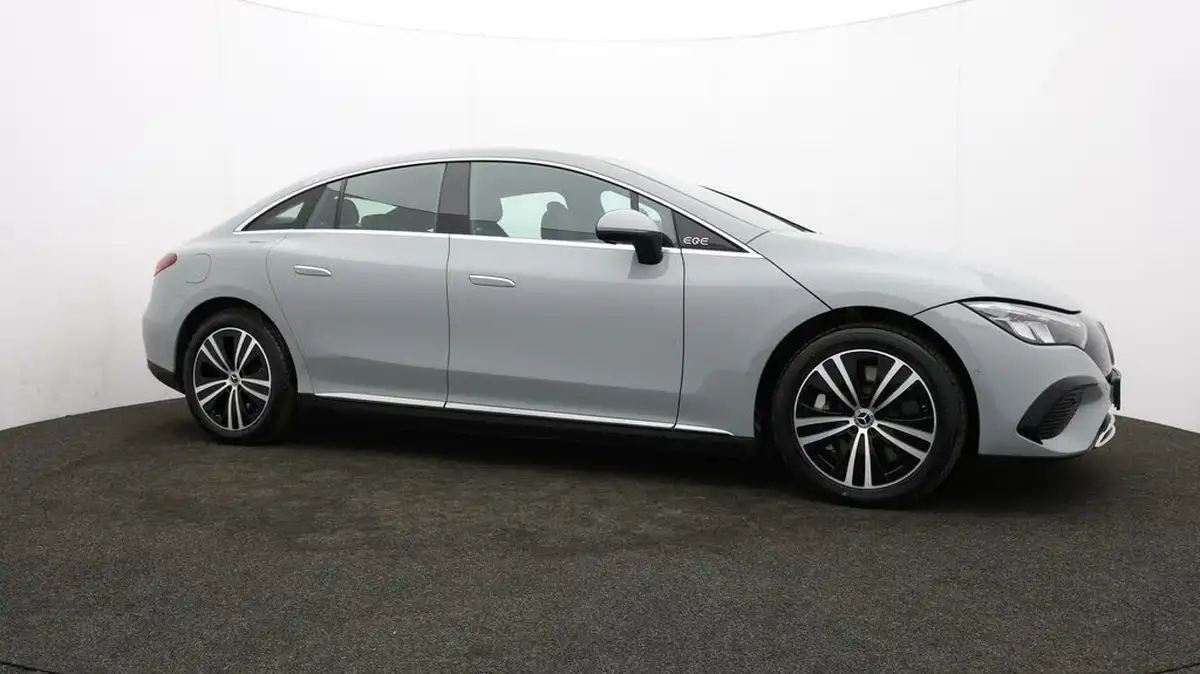 2023-mercedes-benz-eqe-e-eqe-300-sport-edition-big-35
