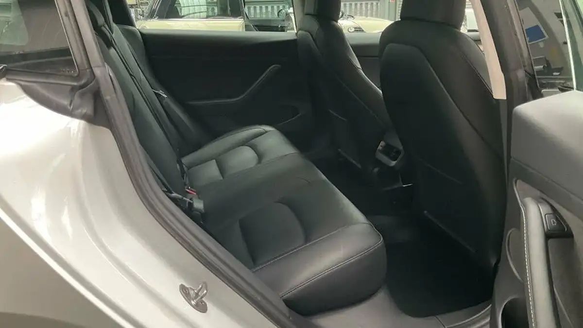 2021-tesla-model-3-e-long-range-4x4-big-3