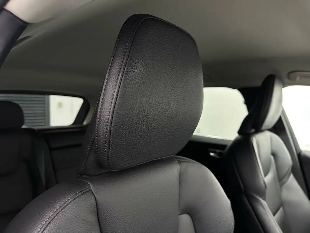 2019-volvo-xc60-20td-b4-momentum-big-29