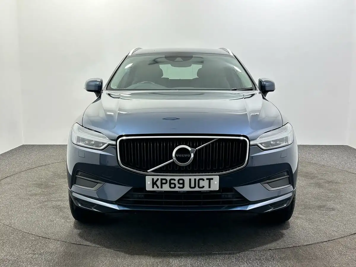2019-volvo-xc60-20td-b4-momentum-big-1