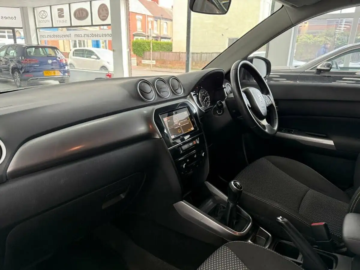 2018-suzuki-vitara-10-boosterjet-sz-t-big-14