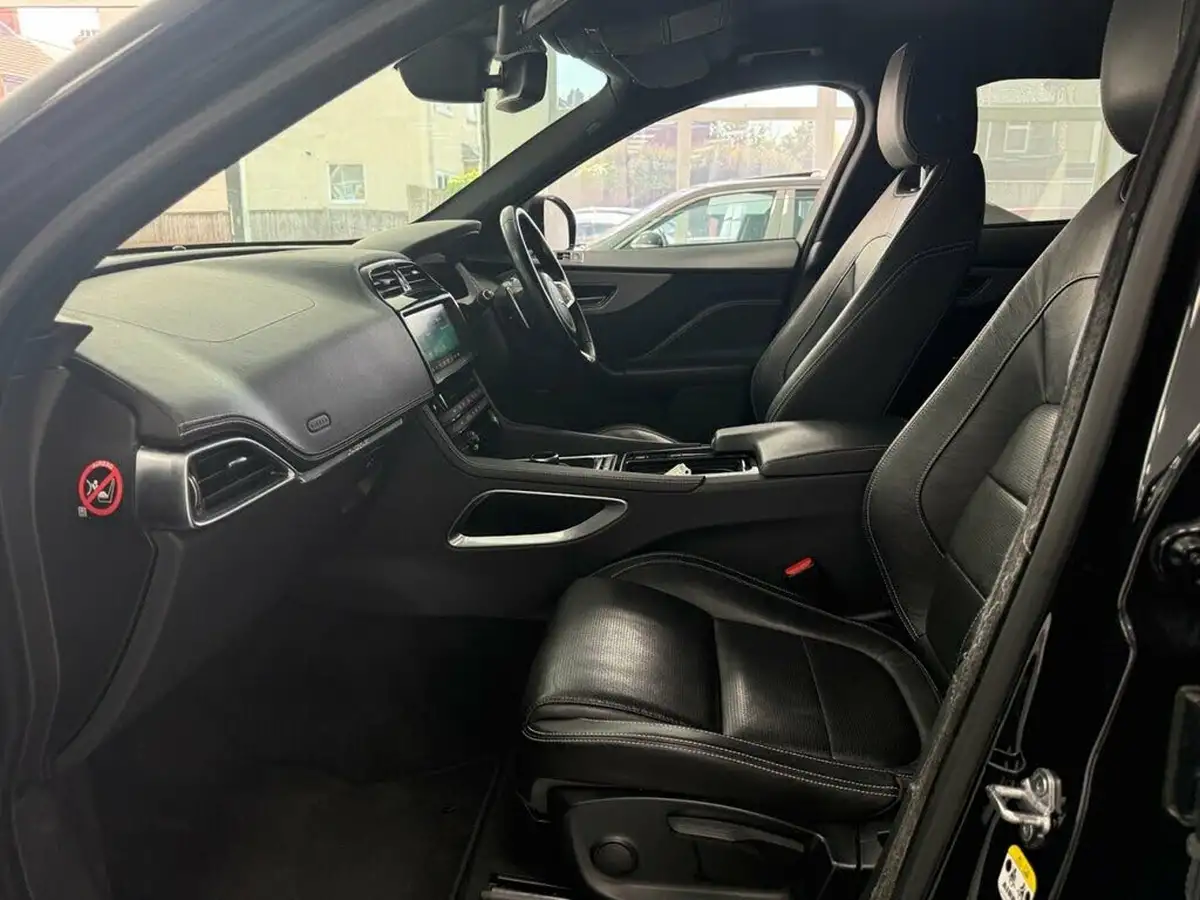 2017-jaguar-f-pace-20-i4d-r-sport-180ps-awd-ss-auto-big-15