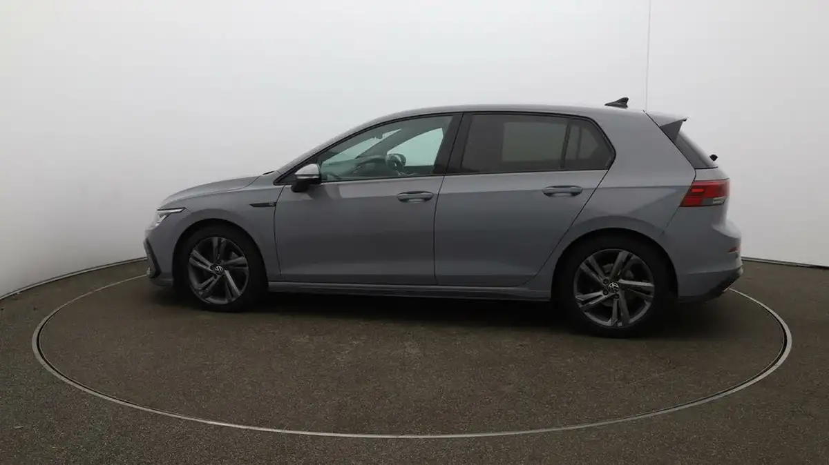 2021-volkswagen-golf-big-53