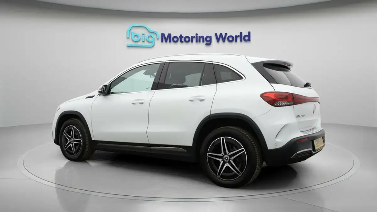 2021-mercedes-benz-eqa-e-eqa-250-amg-line-big-4